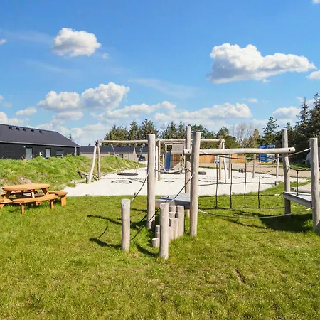 بيت للعطل 4 Bedroom Awesome In