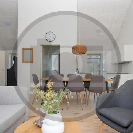 Casa vacanze 4 Bedroom Awesome In Glesborg